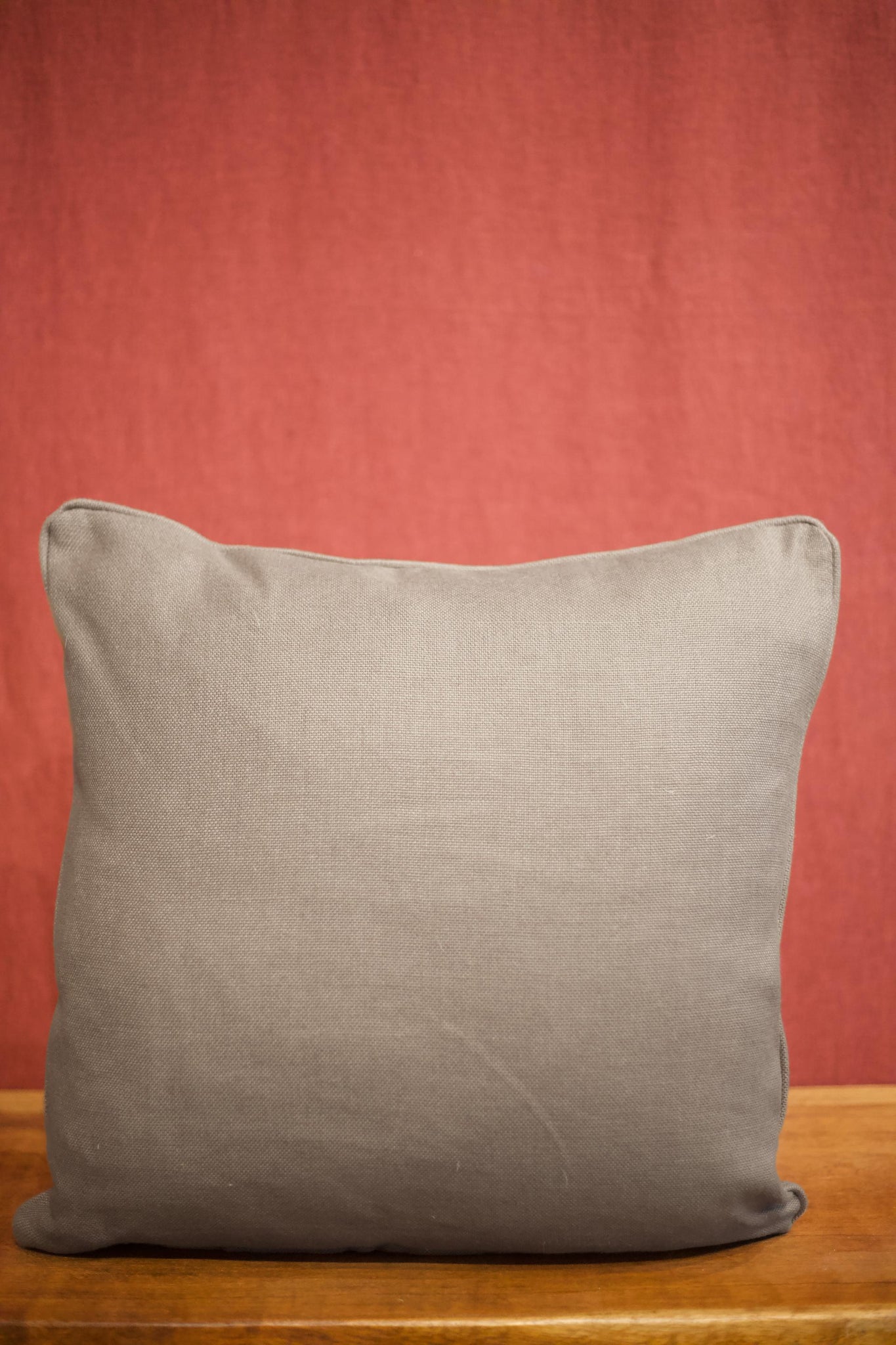 Taupe linen scatter cushions - 20 inch
