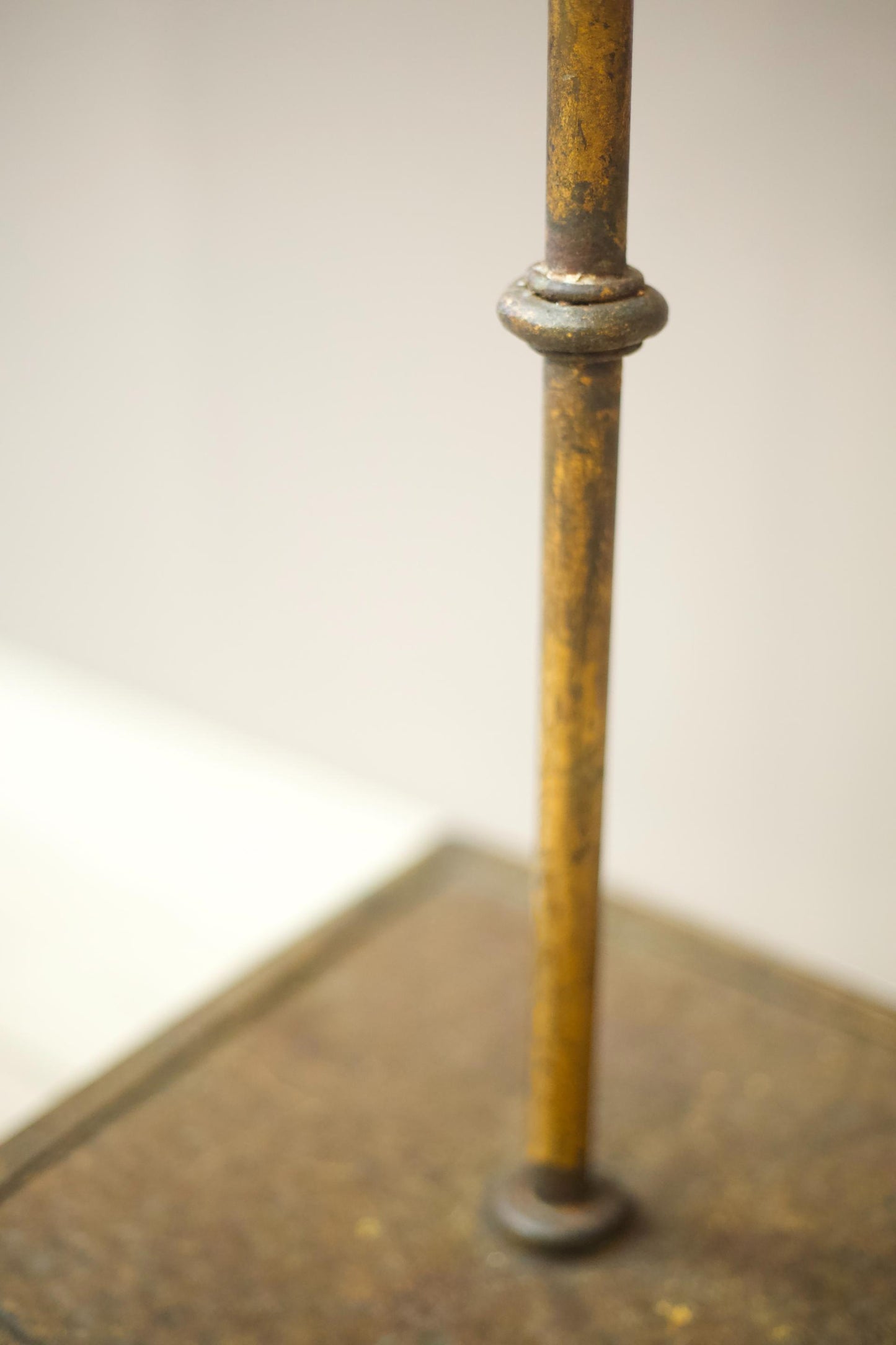 Mid century Spanish gilt metal floor lamp with table