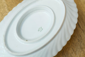 Vintage white porcelain fixed sauce bowl