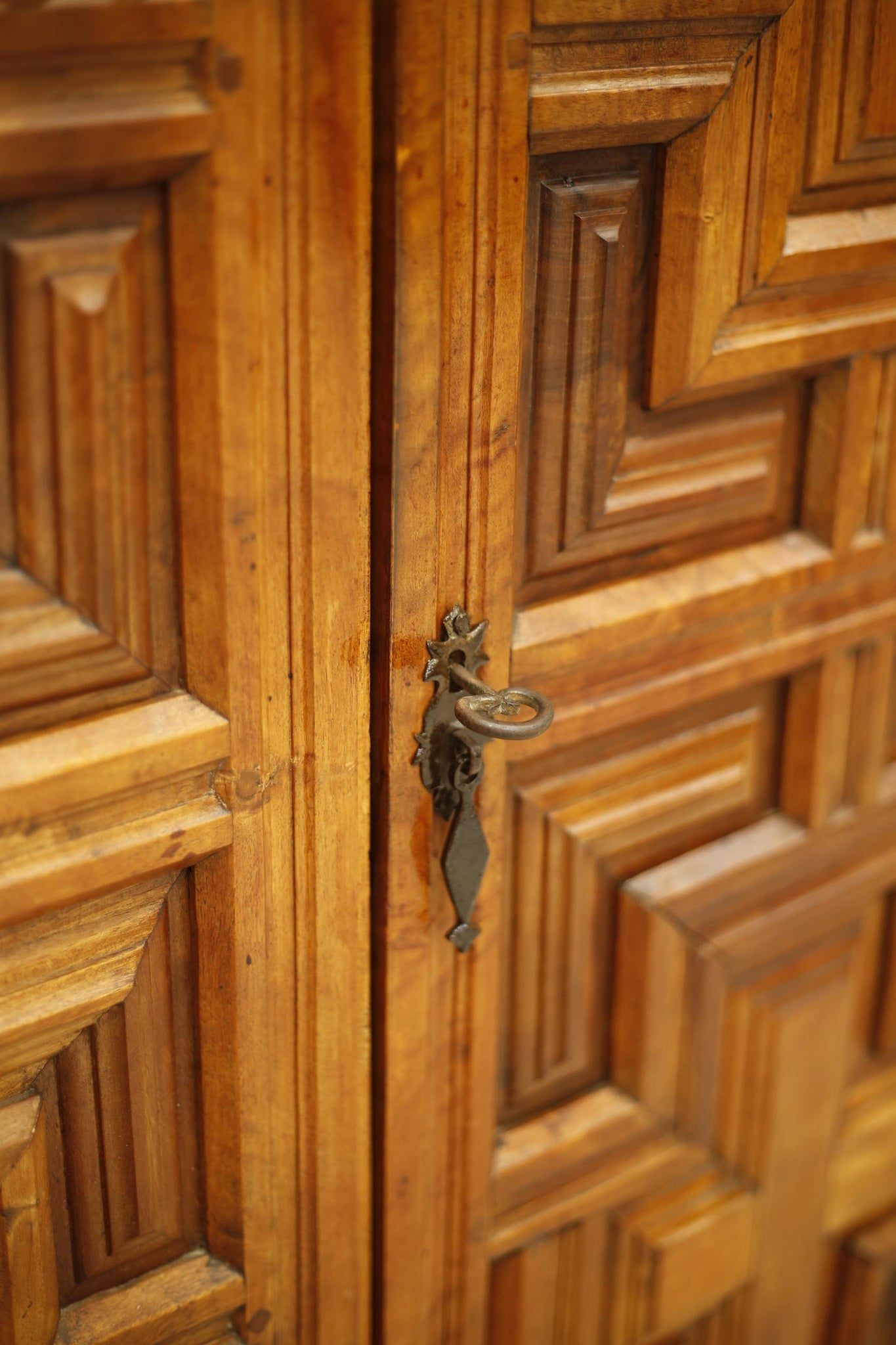 Antique Early 20th century Spanish walnut cupboard