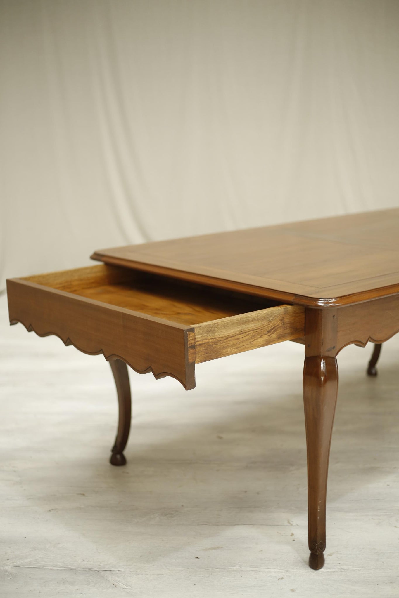 Antique 3m 20th century French dining table with cabriole legs