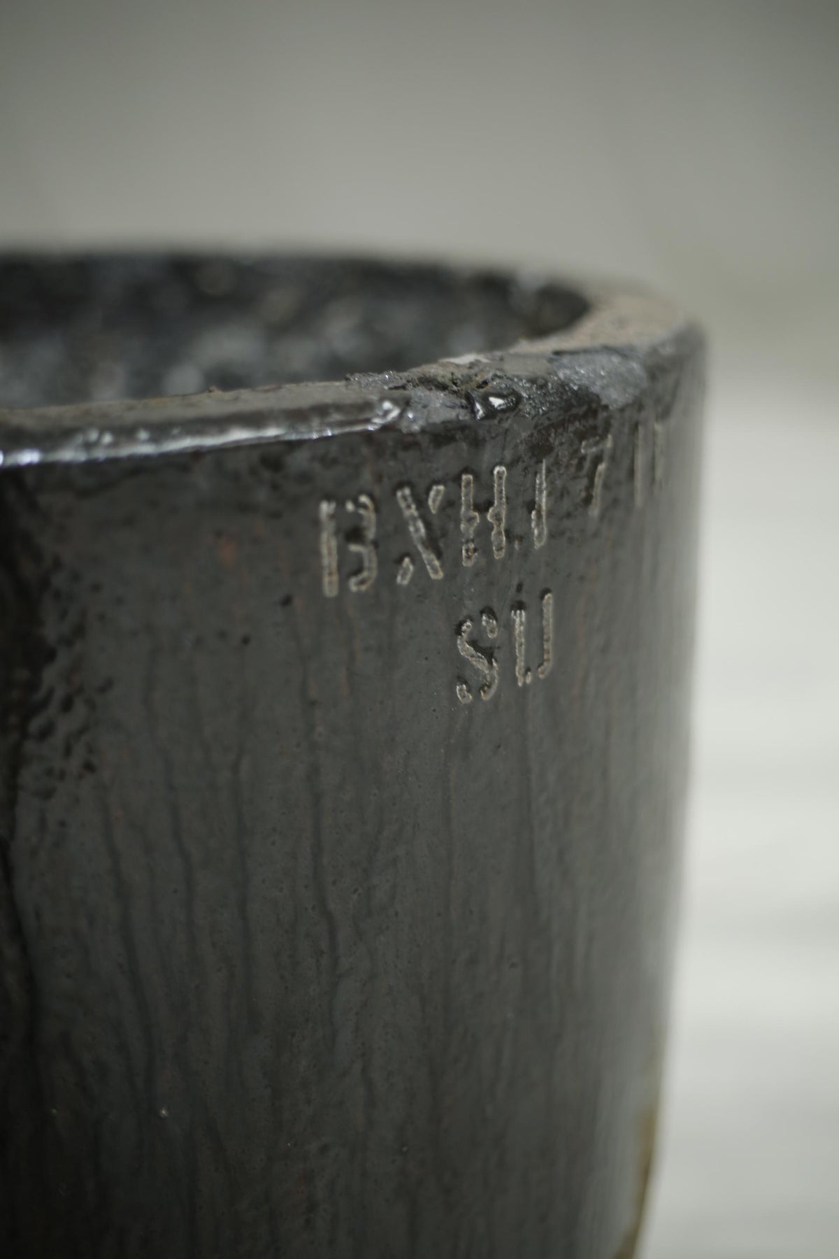 Very Large smelting pot- No3 - TallBoy Interiors